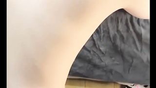 【69堂午夜视频】乱伦3p表姐和她女儿都是按摩女给她俩免费房间就可以随便操