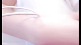 【69堂午夜视频】周末妹妹闺蜜过来找我，忽悠她一起喝强爽两瓶下肚有点上头