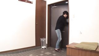 【69堂午夜视频】敏感媚态的娇妻情潮泛滥2