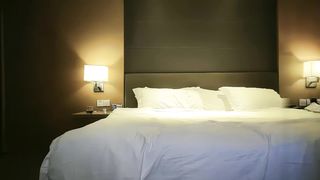 【69堂午夜视频】深夜场长相清纯极品黑色长裙妹子啪啪，舔弄摸屌上位骑坐侧入快速猛操搞得妹子呻吟