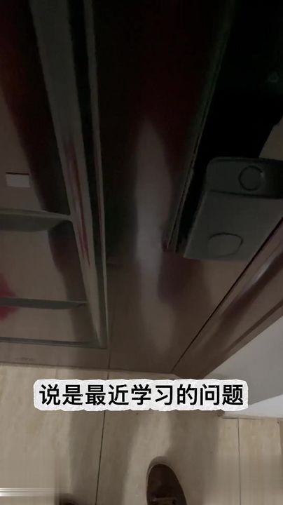 【69堂午夜视频】与女儿班主任在她家偷情，对白清晰！跟我女儿琪琪高二的班主任在她家偷情，当着她女儿的面内射了她