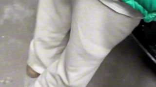 【69堂午夜视频】开车不小心撞到人，下车一看，一位貌美如仙的女生倒在了地上