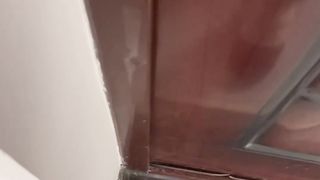 【69堂午夜视频】高二女儿琪琪的同班同学来我家找琪琪玩，被我用迷药同时迷晕