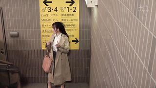 【69堂午夜视频】人妻职员沦为玩物：部门全员轮番侵犯的温泉之旅1