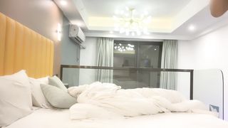 【69堂午夜视频】短发良家小少妇，欲拒还迎，逼逼干净爆操