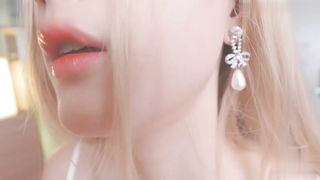 【69堂午夜视频】淫荡女友丝足服务认错 求我插入她的骚穴内射她