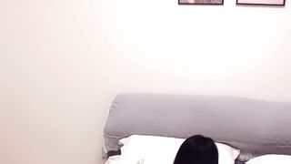 【69堂午夜视频】私欲甜妹露脸风骚极品美少妇穿着浴袍诱惑，在狼友的指挥下脱光光发骚，揉奶玩逼看特写，妩媚销魂浪叫呻吟