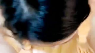 【69堂午夜视频】乖巧听话的风骚女友听小哥指挥跪舔大鸡巴，让小哥压在身下疯狂冲刺射精后跳蛋塞逼里玩弄抽插，浪叫不止真骚