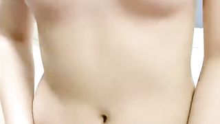 【69堂午夜视频】清纯乖巧邻家妹妹新买的学生制服，穿上给大家看，撩起里面穿着连体内裤，掰开粉穴特写，手指扣入表情很享受