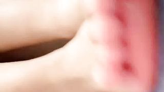 【69堂午夜视频】蝴蝶逼学妹露脸一个人在家直播赚学费，听狼友指挥大秀直播揉奶玩逼掰开看特写，手指插入浪叫呻吟精彩别错过