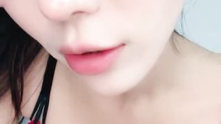 【69堂午夜视频】风骚御姐黑丝情趣全程露脸激情大秀，道具抽插骚穴，淫声荡语不断，高潮冒白浆，各种诱惑狼友精彩刺激不断