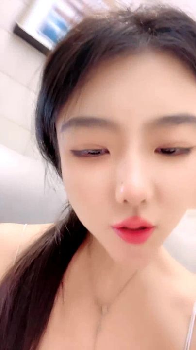 【69堂午夜视频】姐妹双飞全程露脸伺候大屌哥，深喉口交大鸡巴，淫声荡语撩骚互动，多体位无套轮草两女，浪叫不止高潮不断