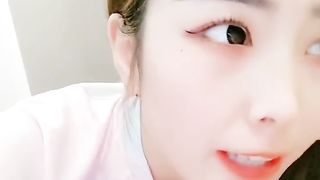 【69堂午夜视频】晴儿宝贝~给哥哥口舔了那么久~都硬不起来~真想一口吃掉它！求操~BB瘙痒难受~狼友们快来艹死她！