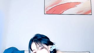 深夜换妻激情4P大战，镜头前轮草展示，全程露脸大秀直播深喉口交大鸡巴，各种体位爆草蹂躏浪叫不止高潮不断