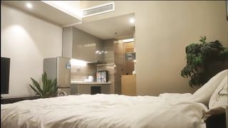 【69堂午夜视频】一字马瑜伽熟女第二场狂干不射顶不住