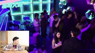 【69堂午夜视频】搭讪游戏书呆子赢得挑战与可爱黑发女郎发生性关系