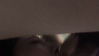 【69堂午夜视频】在车上爆操翘臀小女友干不过瘾去宾馆继续干