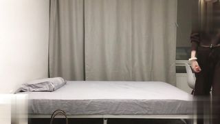 【69堂午夜视频】皮肤白的像玉的金发老师非常爱笑还在上学情绪价值给足本人也情不自禁舔老师的脚最后内射她用巧克力来安慰