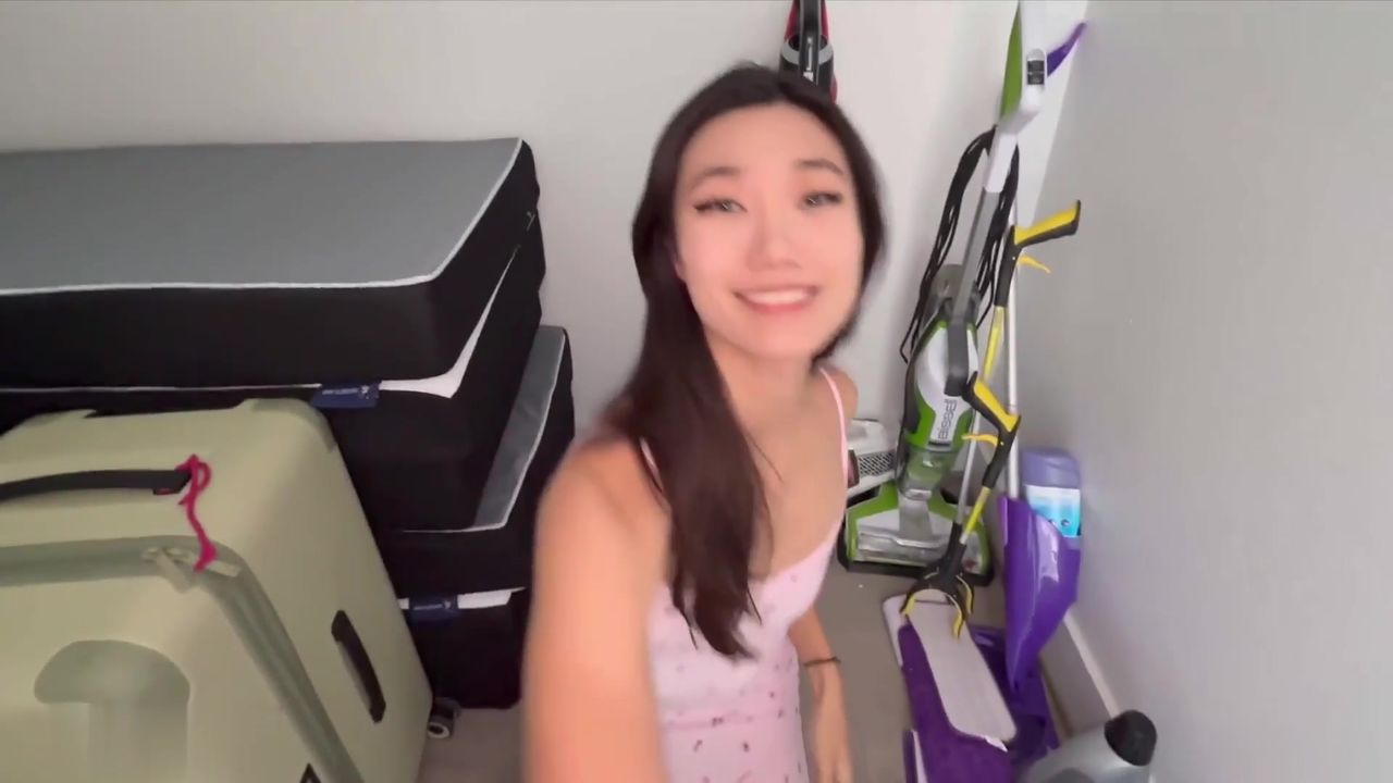 【69堂午夜视频】身材高挑小娇乳大长腿在家偷偷摸摸把小哥拉到储藏室性爱撅着屁屁被无套输出