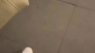 【69堂午夜视频】公共厕所勾引路人操逼粉嫩大鲍鱼涂满精液酱汁