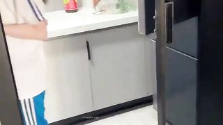 【69堂午夜视频】高中小女友高考后来我家让她变成合格的女人