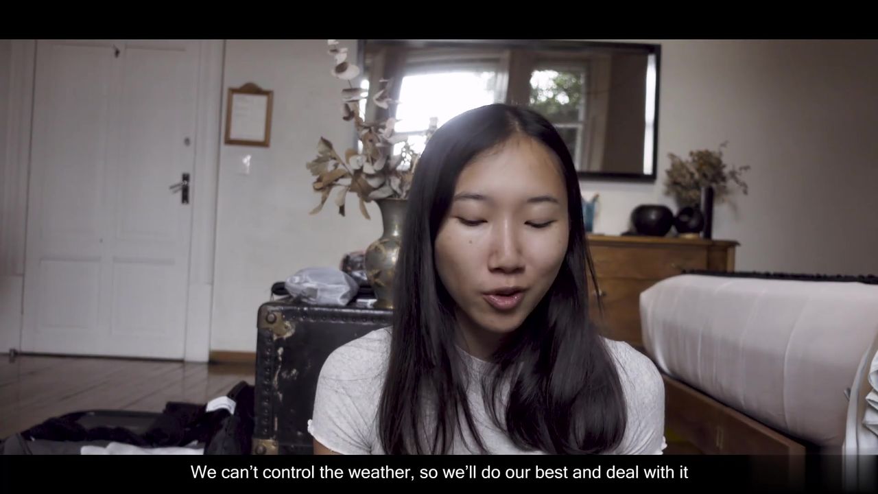 【69堂午夜视频】母狗套装接受大鸡巴主人的使用